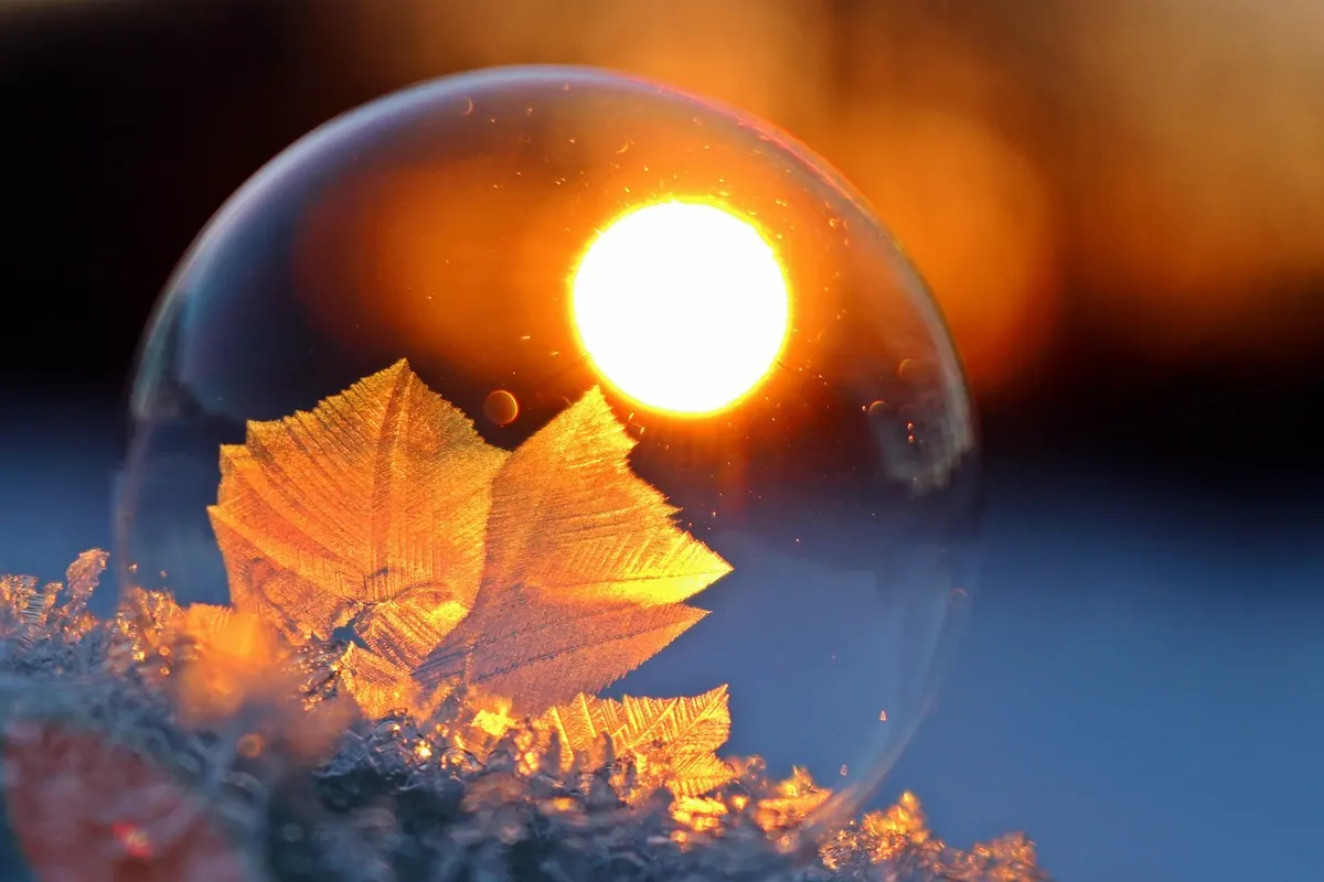 Qubits vs. Classical Bits: Why Superposition and Entanglement Change Everything